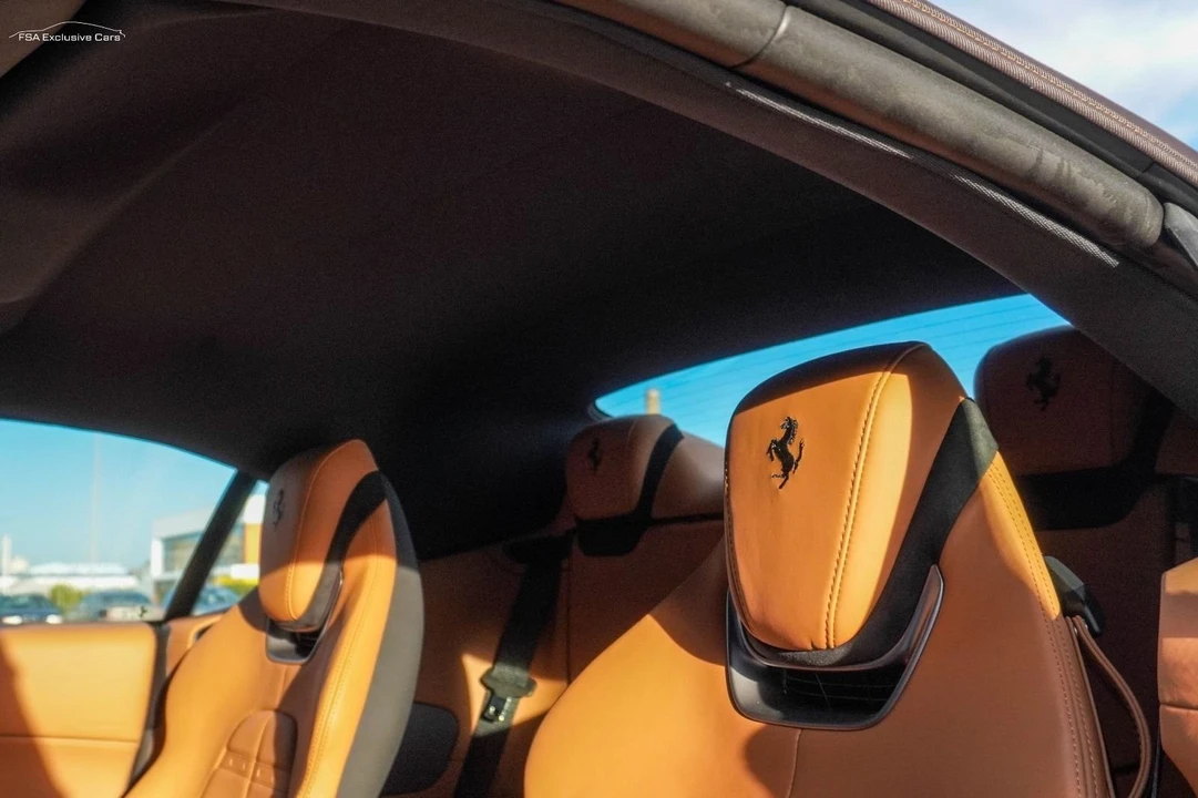 2025 Ferrari Roma Spider - Image 15 of 15