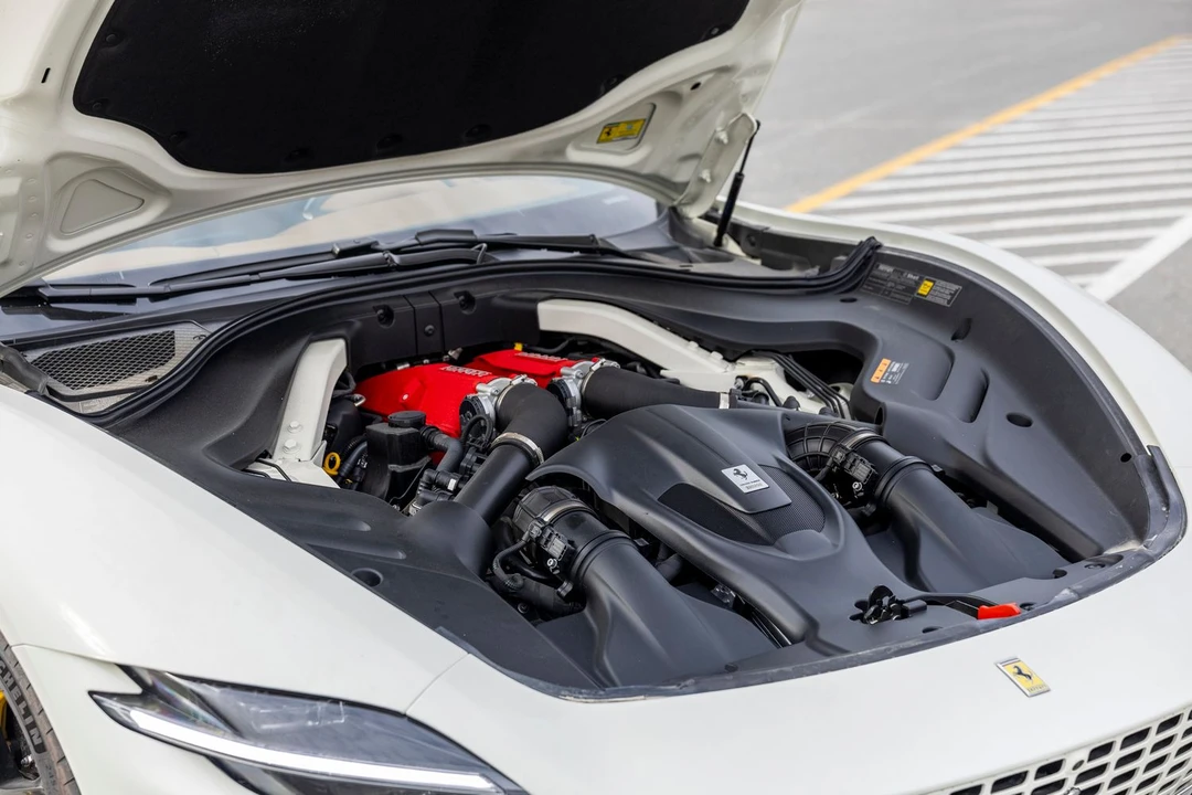 2025 Ferrari Roma Spider - Image 8 of 10