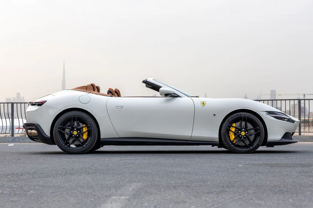 2025 Ferrari Roma Spider - Image 2 of 10