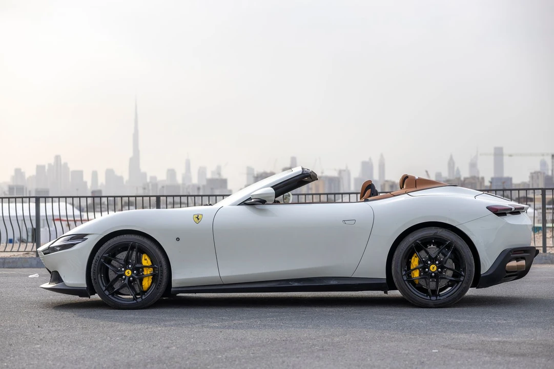 2025 Ferrari Roma Spider - Image 3 of 10