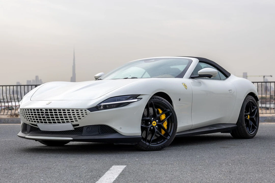 2025 Ferrari Roma Spider - Image 4 of 10