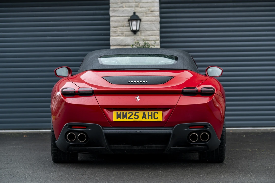 2025 Ferrari Roma Spider - Image 6 of 31