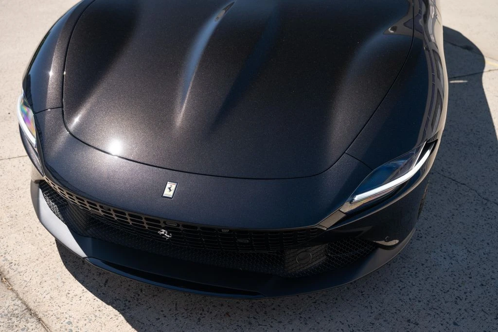2025 Ferrari Roma Spider - Image 11 of 31