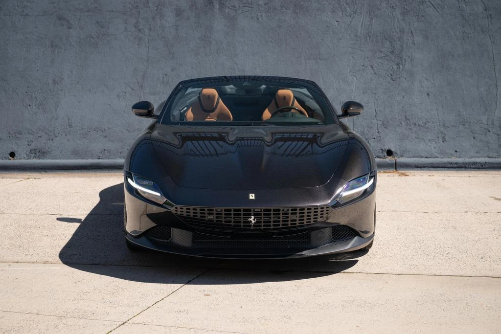 2025 Ferrari Roma Spider - Image 7 of 31