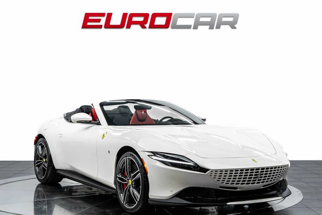2025 Ferrari Roma Spider - Image 9 of 31