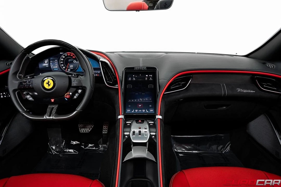 2025 Ferrari Roma Spider - Image 28 of 31