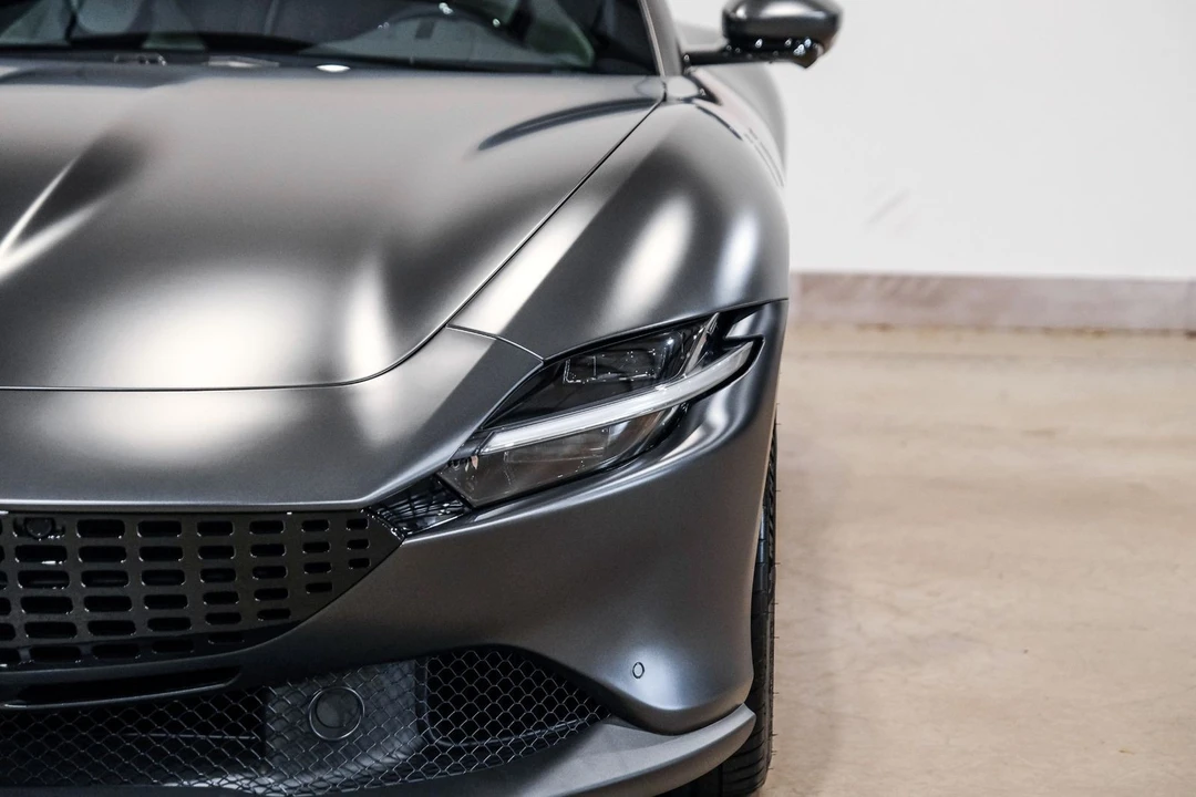 2025 Ferrari Roma Spider - Image 4 of 12