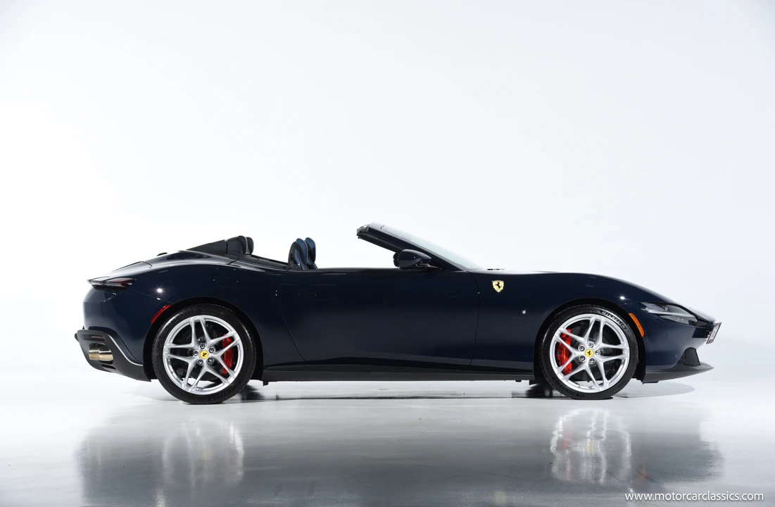 2025 Ferrari Roma Spider - Image 10 of 31
