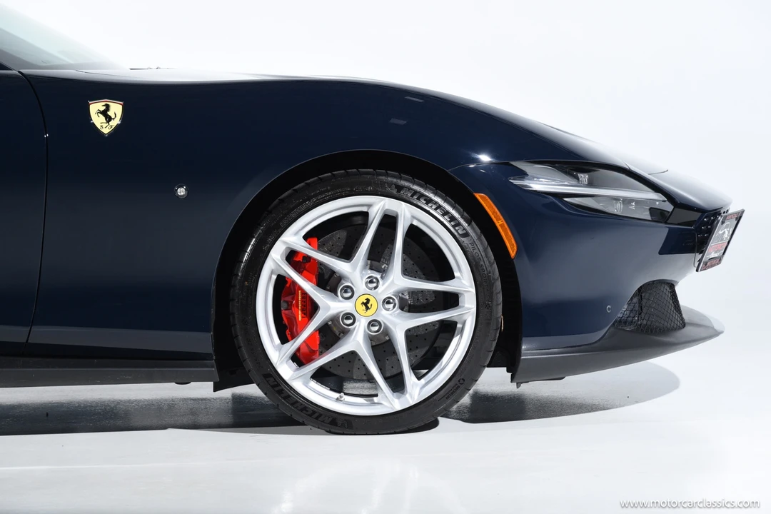 2025 Ferrari Roma Spider - Image 14 of 31