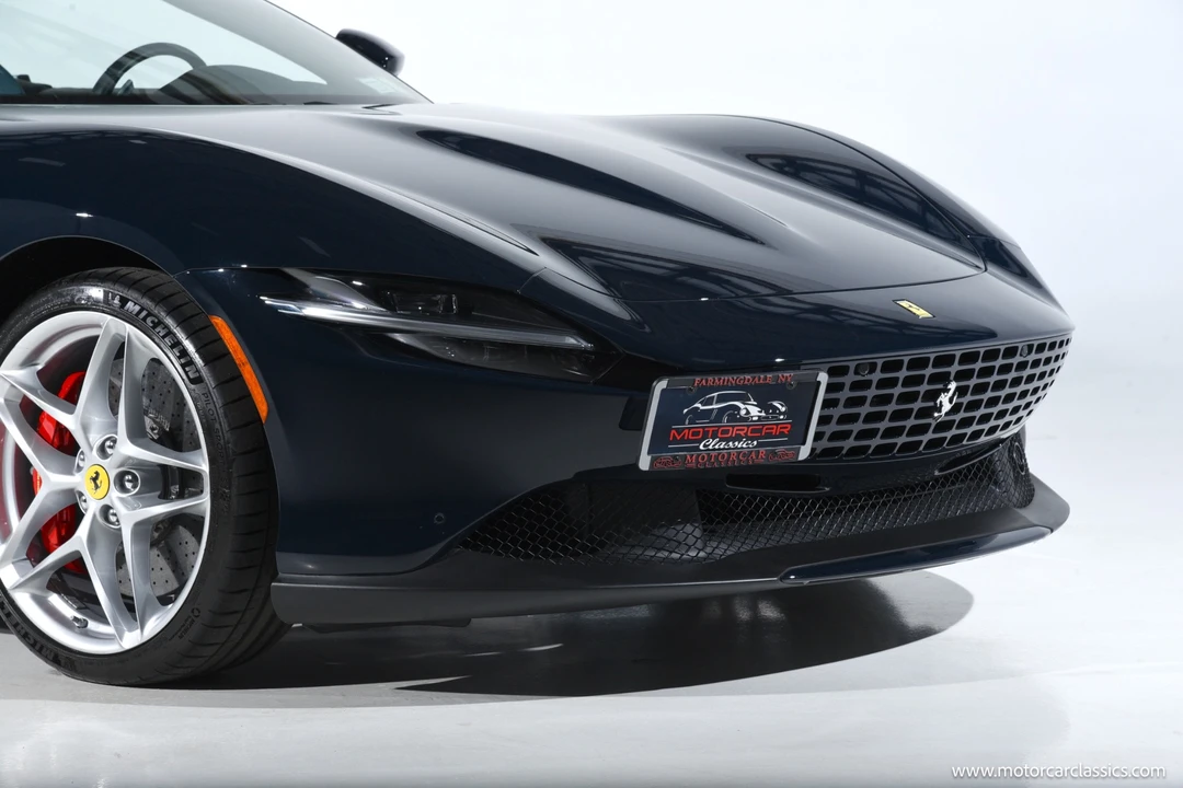 2025 Ferrari Roma Spider - Image 18 of 31