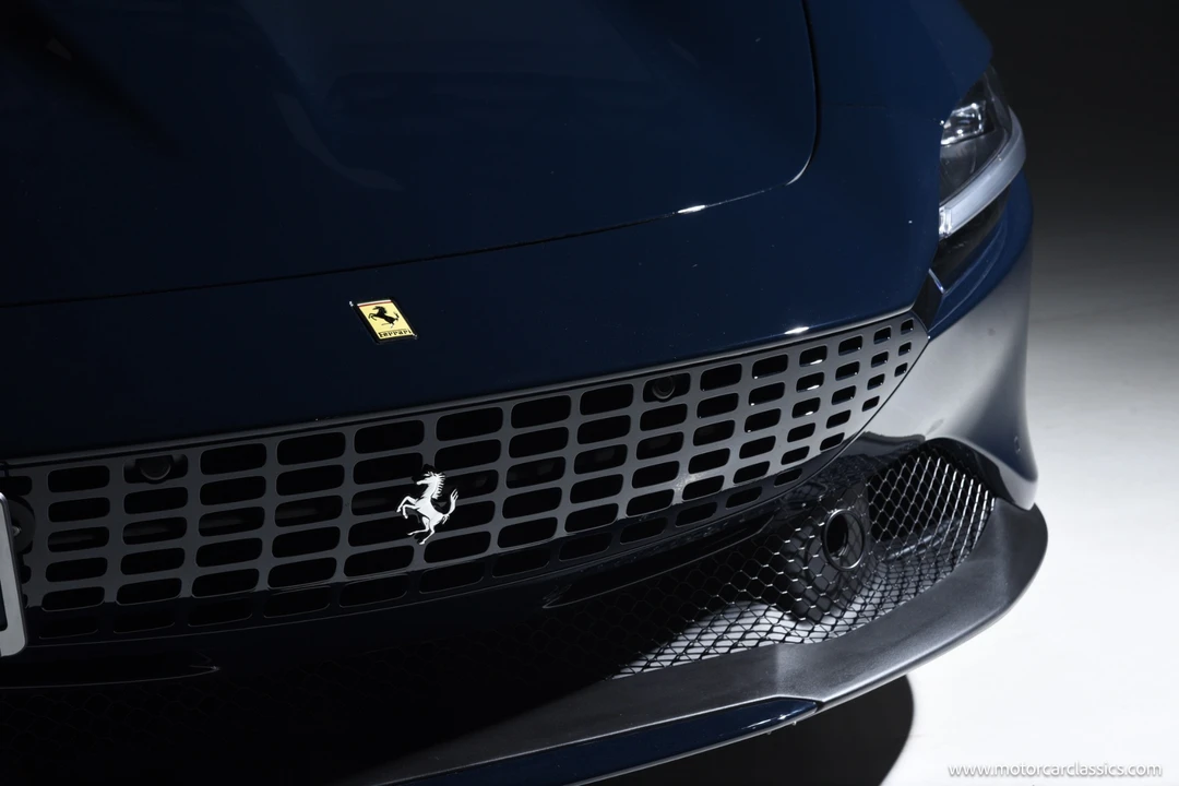 2025 Ferrari Roma Spider - Image 19 of 31