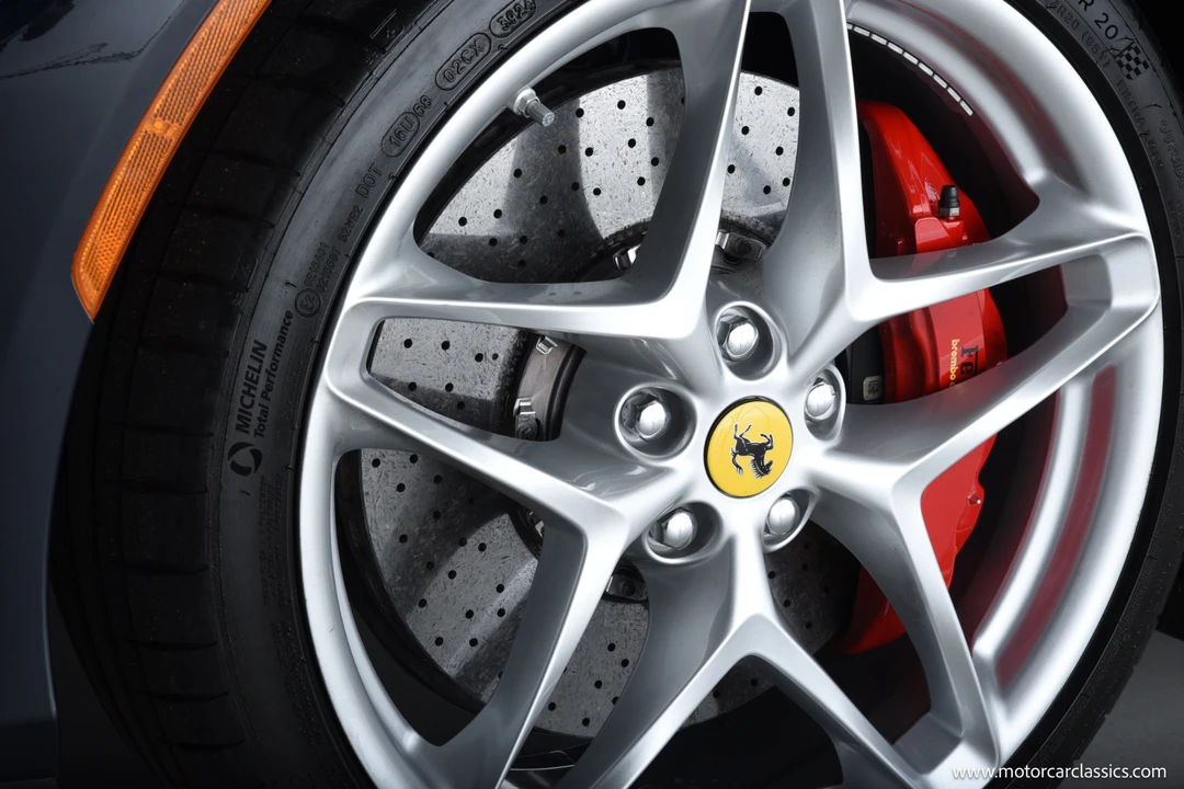 2025 Ferrari Roma Spider - Image 30 of 31