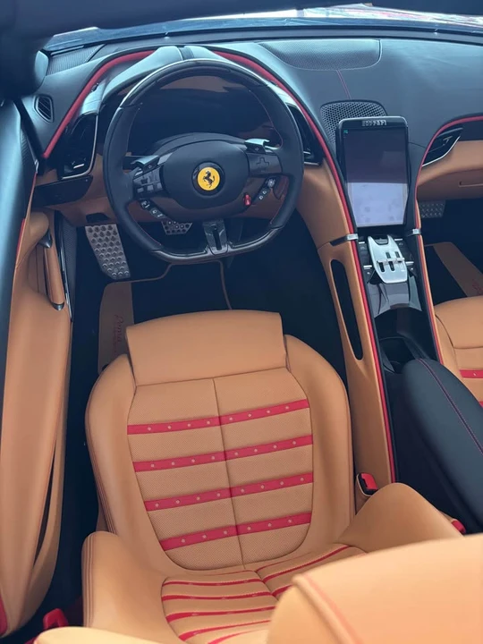 2025 Ferrari Roma Spider - Image 5 of 6