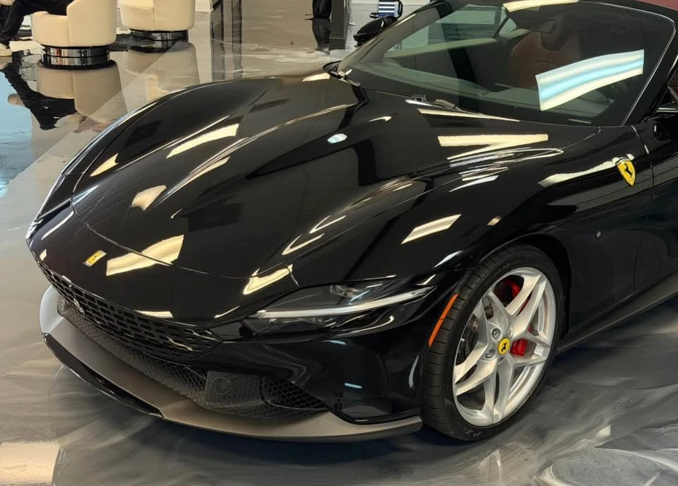 2025 Ferrari Roma Spider - Image 4 of 11
