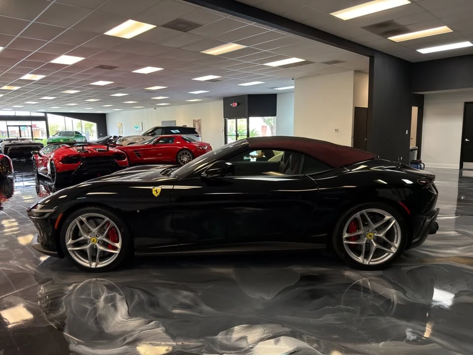 2025 Ferrari Roma Spider - Image 6 of 9