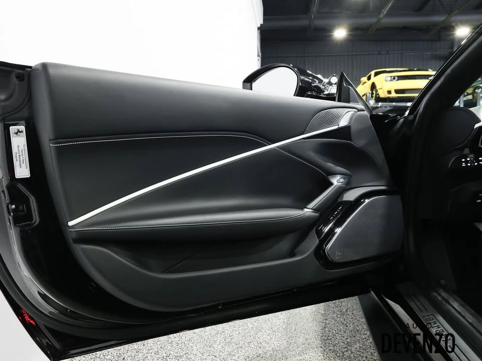 2025 Ferrari Roma Spider - Image 12 of 20