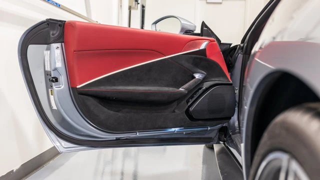 2025 Ferrari Roma Spider - Image 11 of 16