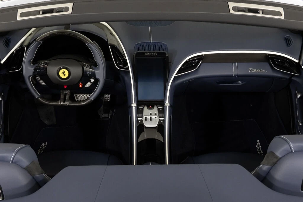 2025 Ferrari Roma Spider - Image 21 of 31