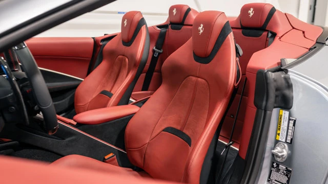 2025 Ferrari Roma Spider - Image 5 of 16