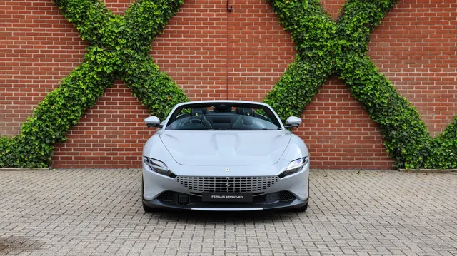 2025 Ferrari Roma Spider
