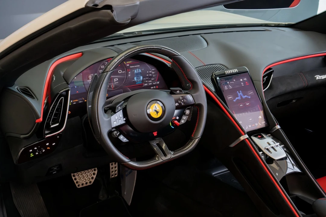 2025 Ferrari Roma Spider - Image 18 of 31