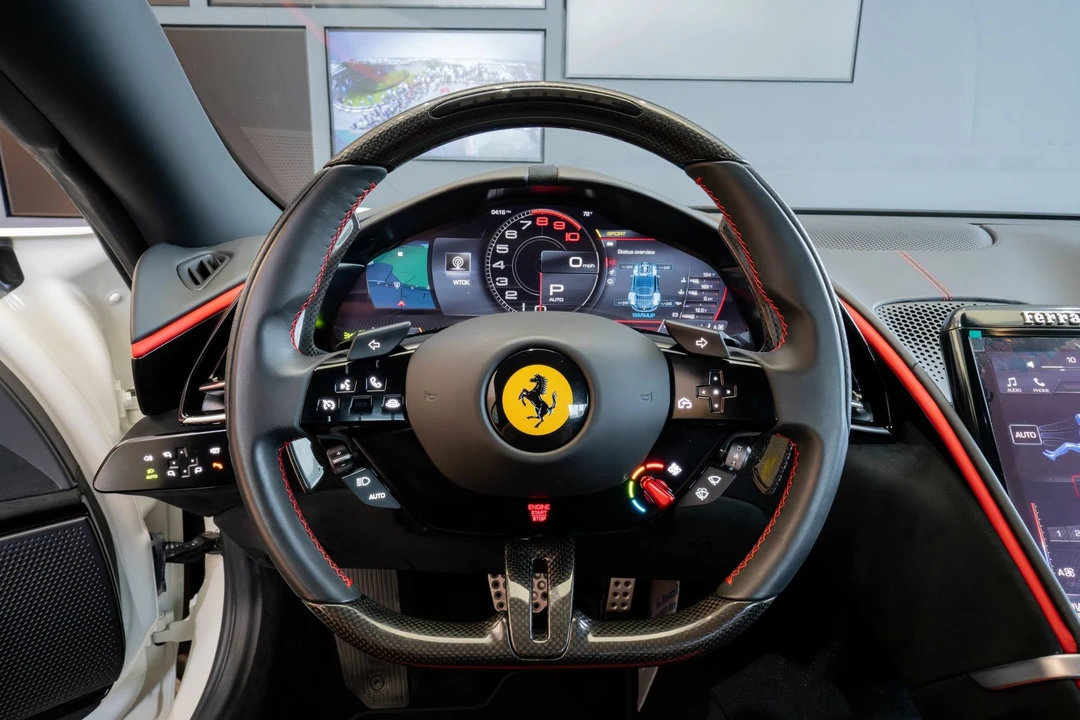2025 Ferrari Roma Spider - Image 19 of 31