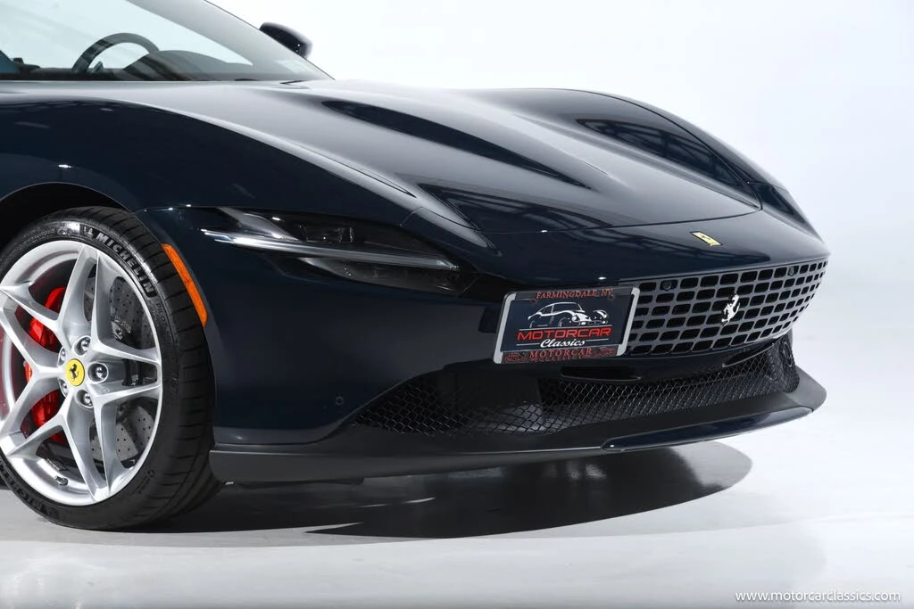 2025 Ferrari Roma Spider - Image 19 of 31
