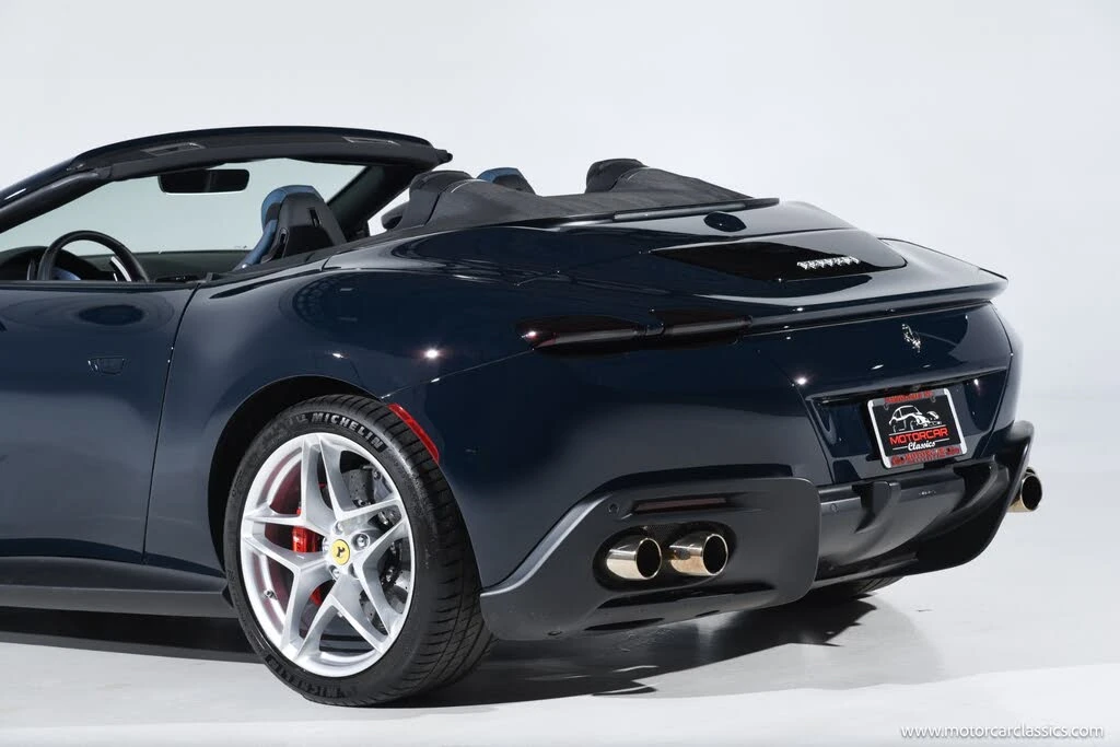 2025 Ferrari Roma Spider - Image 14 of 31
