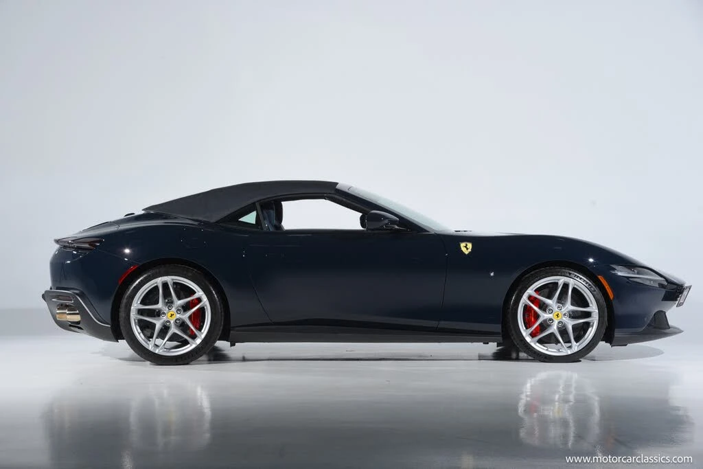 2025 Ferrari Roma Spider - Image 12 of 31