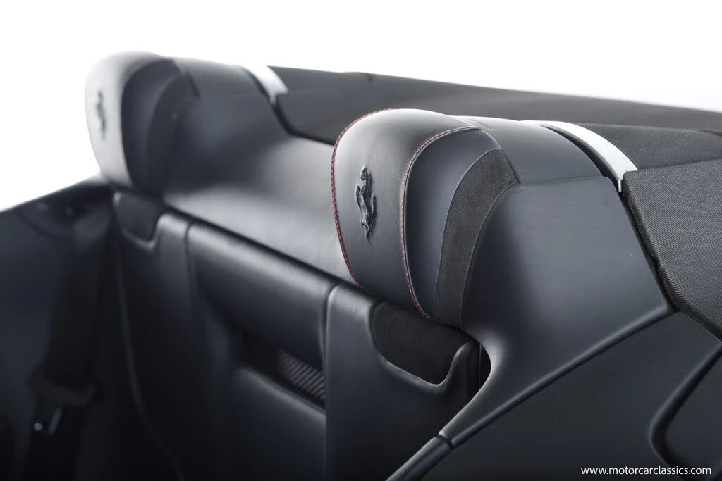 2025 Ferrari Roma Spider - Image 30 of 31