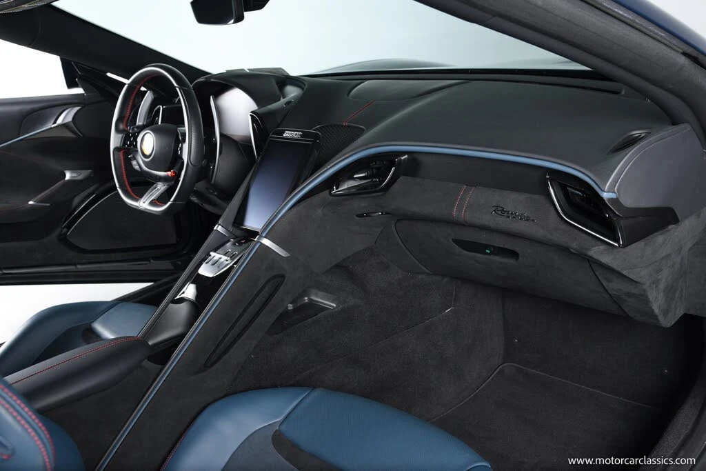 2025 Ferrari Roma Spider - Image 25 of 31