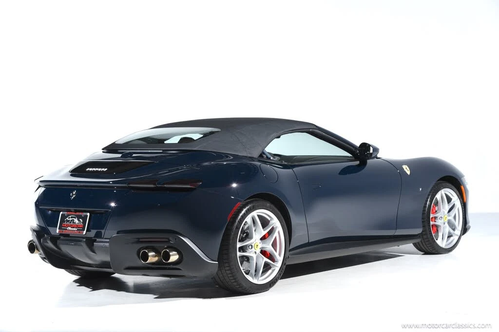 2025 Ferrari Roma Spider - Image 9 of 31