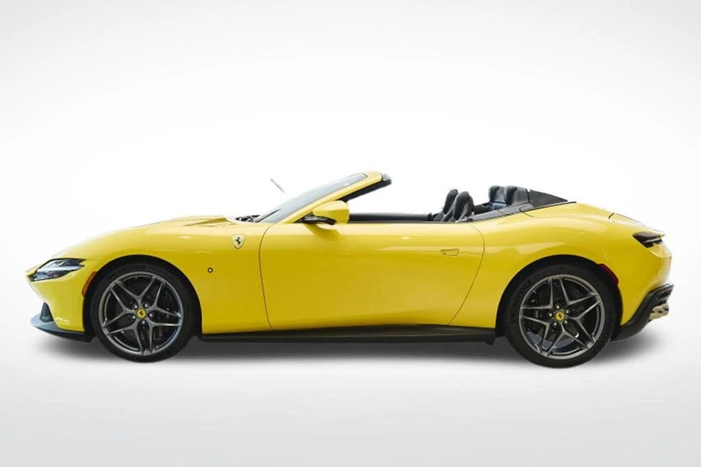 2025 Ferrari Roma Spider - Image 2 of 31