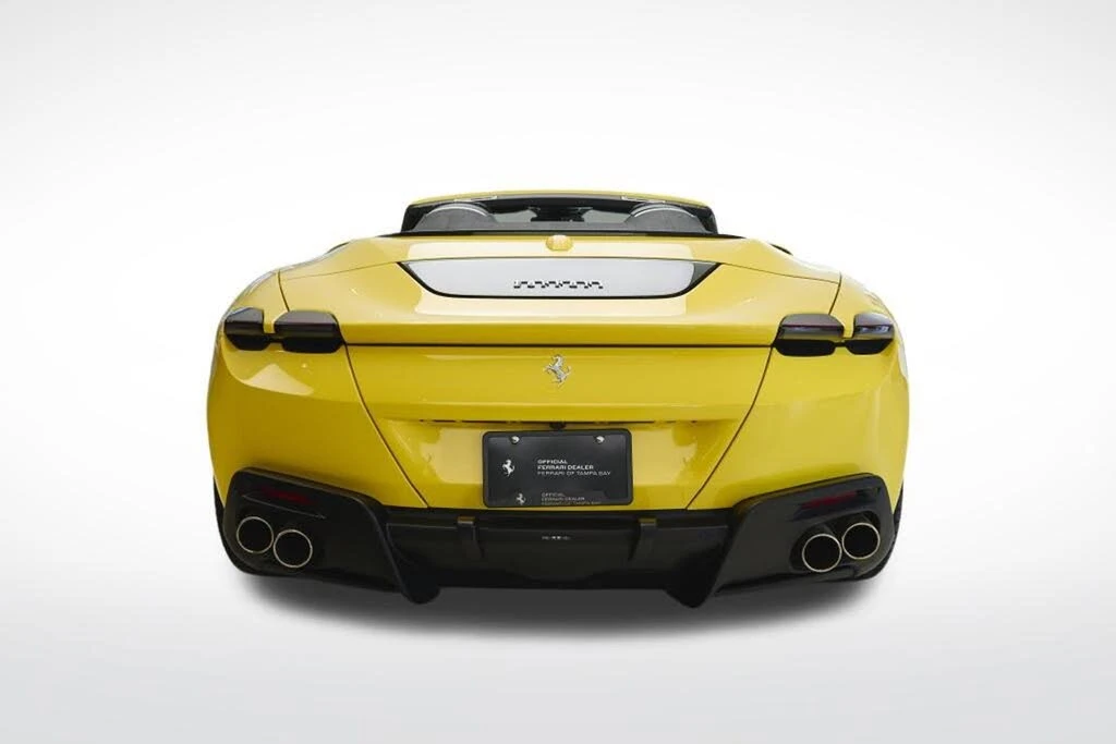 2025 Ferrari Roma Spider - Image 4 of 31