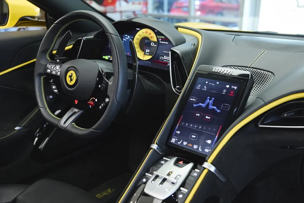 2025 Ferrari Roma Spider - Image 30 of 31