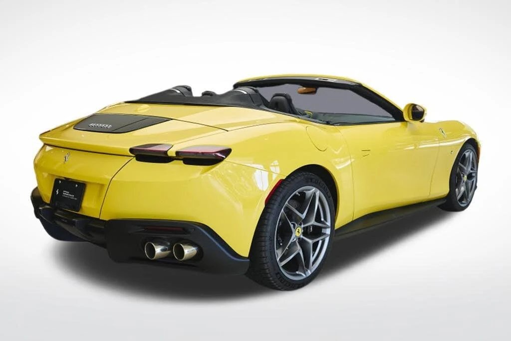 2025 Ferrari Roma Spider - Image 5 of 31