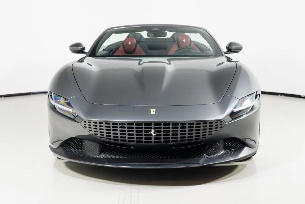 2025 Ferrari Roma Spider - Image 8 of 31