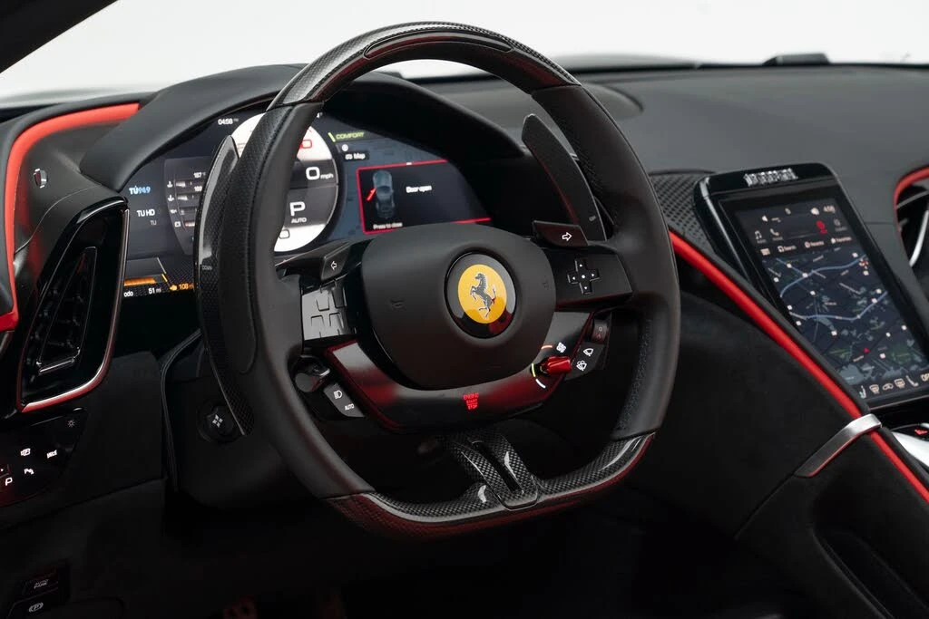 2025 Ferrari Roma Spider - Image 27 of 31