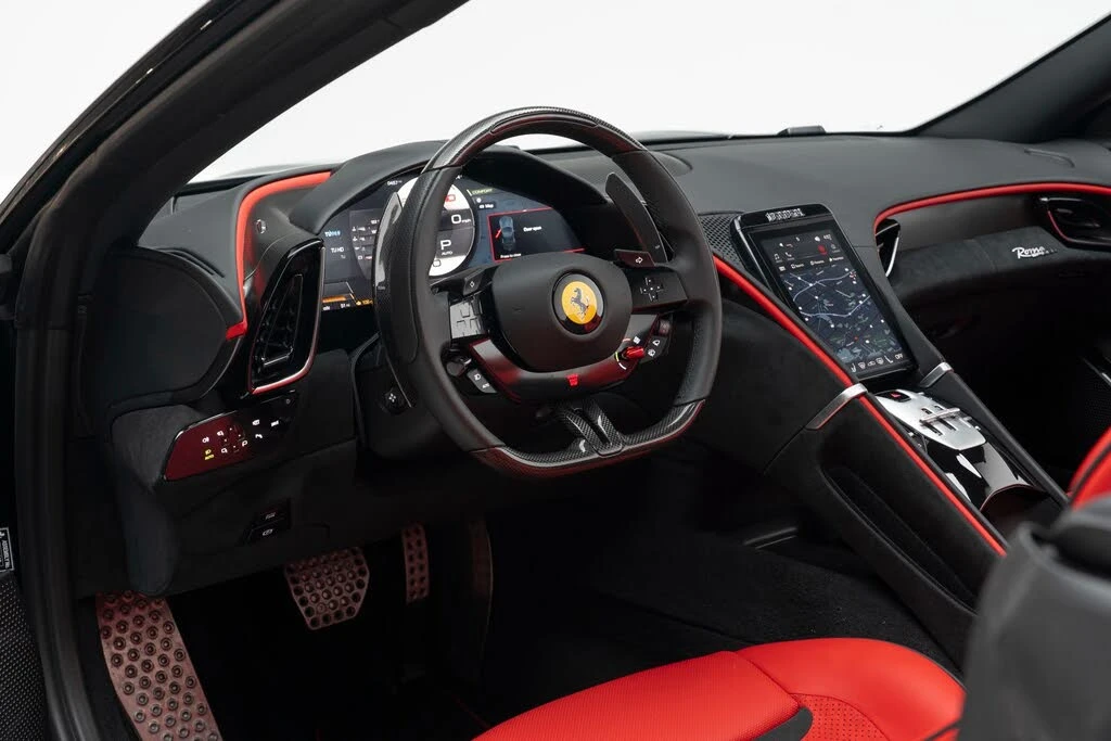 2025 Ferrari Roma Spider - Image 17 of 31