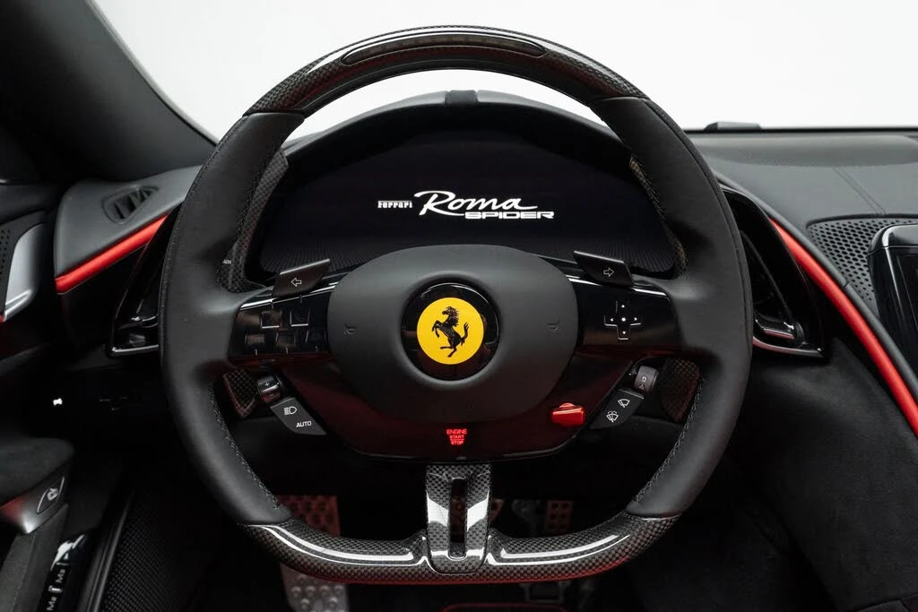 2025 Ferrari Roma Spider - Image 29 of 31