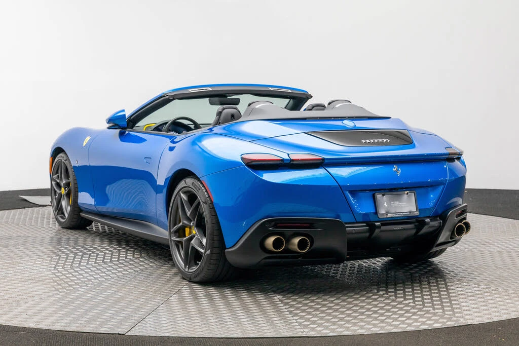 2025 Ferrari Roma Spider - Image 3 of 31
