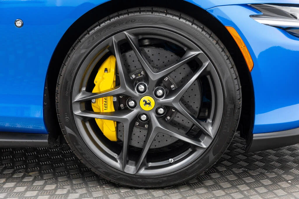 2025 Ferrari Roma Spider - Image 31 of 31