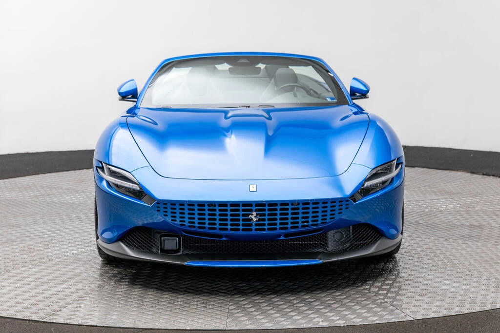 2025 Ferrari Roma Spider - Image 10 of 31