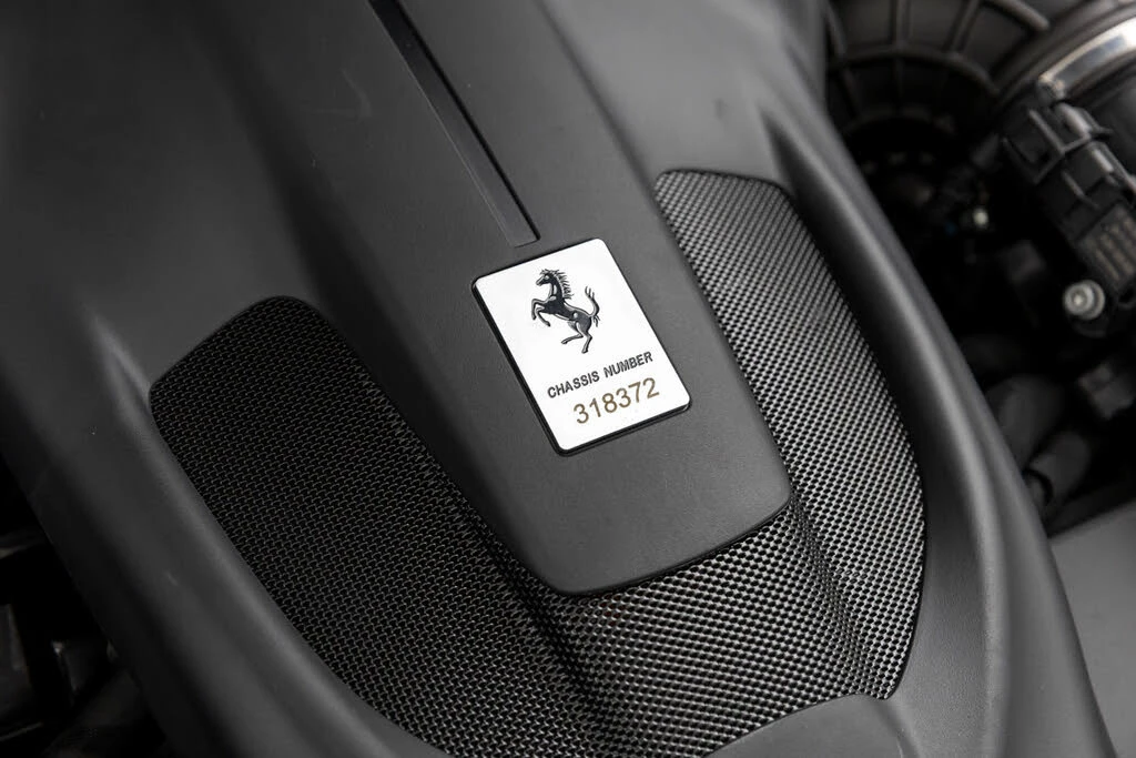 2025 Ferrari Roma Spider - Image 21 of 31