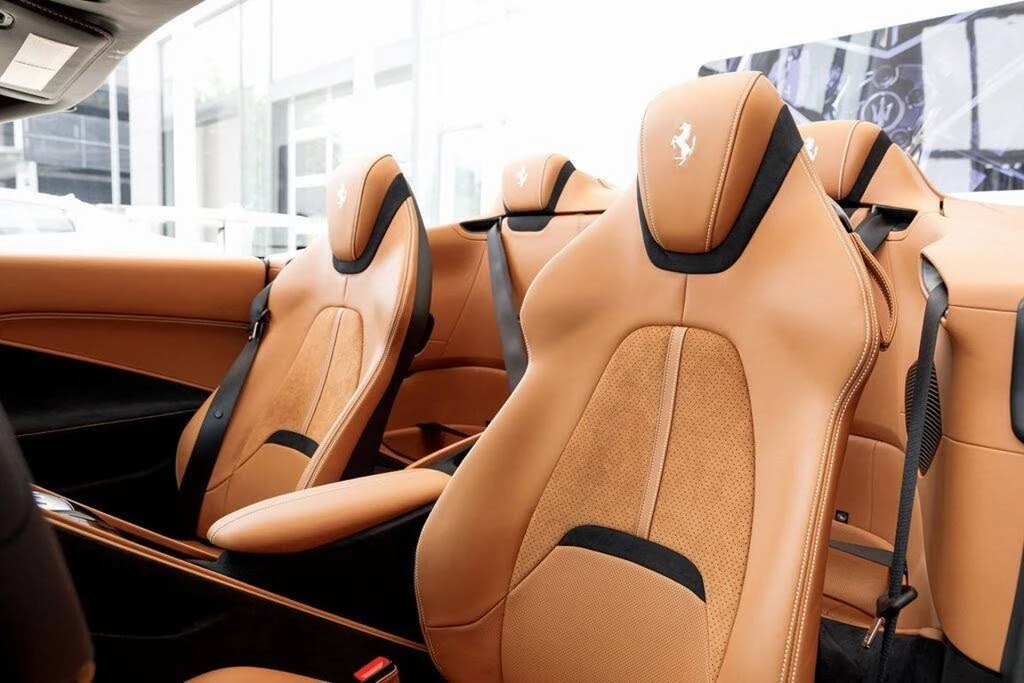 2025 Ferrari Roma Spider - Image 30 of 31