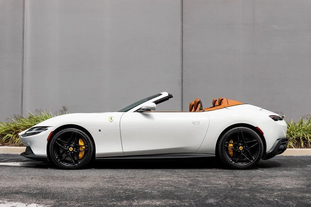 2025 Ferrari Roma Spider - Image 2 of 31