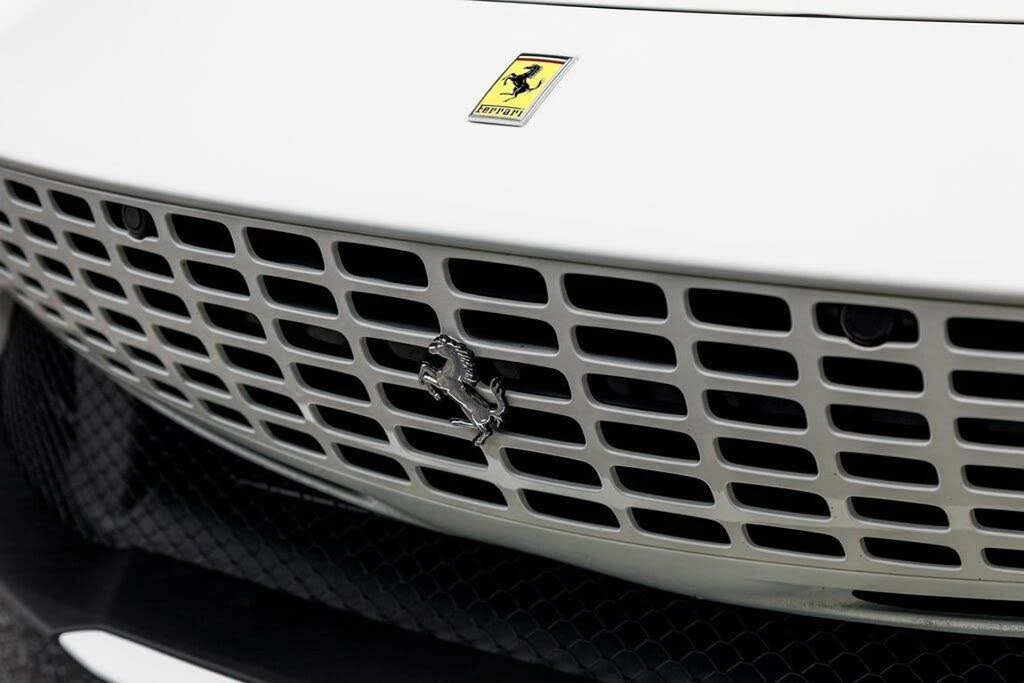 2025 Ferrari Roma Spider - Image 11 of 31