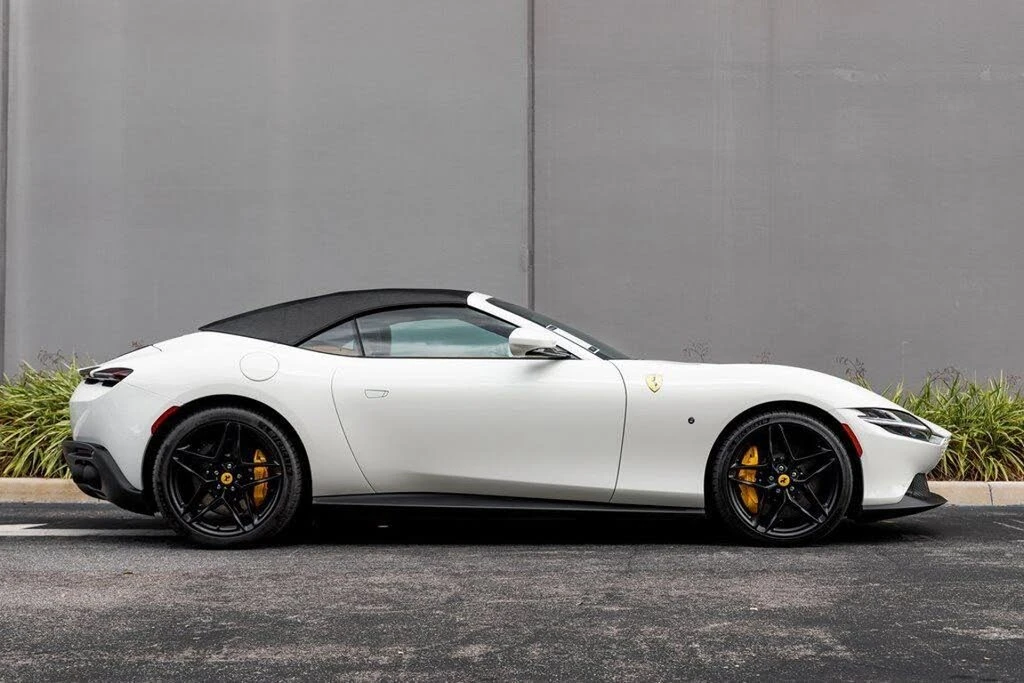2025 Ferrari Roma Spider - Image 6 of 31