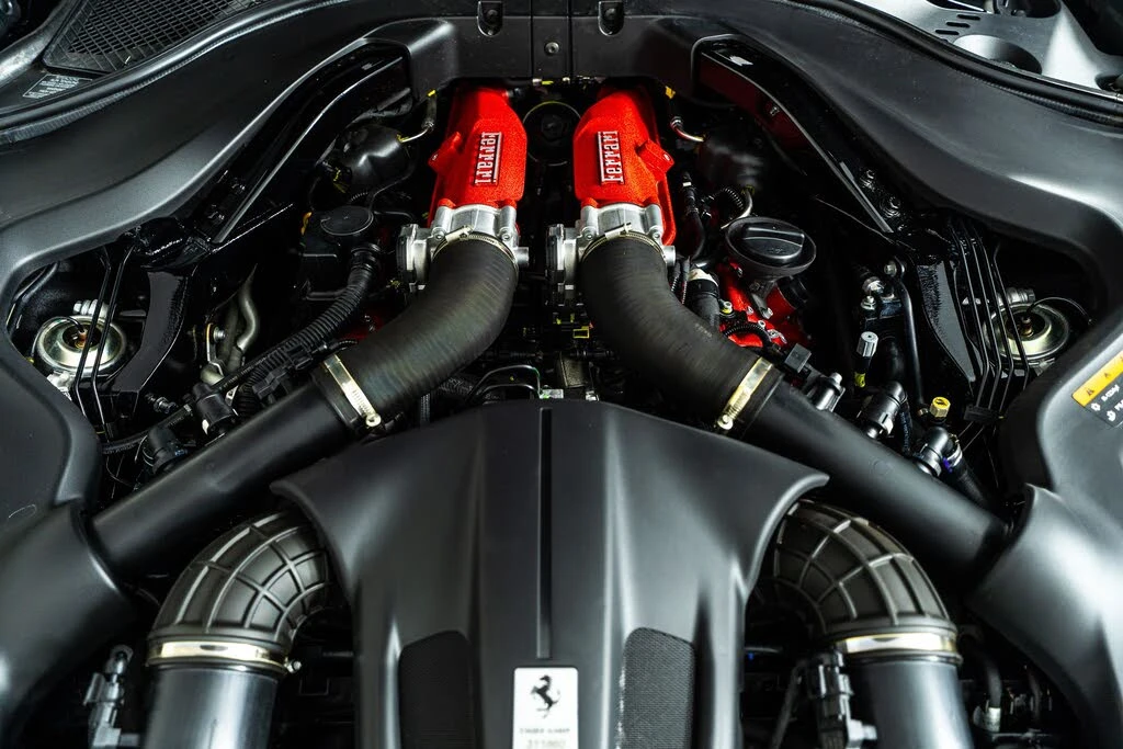2025 Ferrari Roma Spider - Image 11 of 31