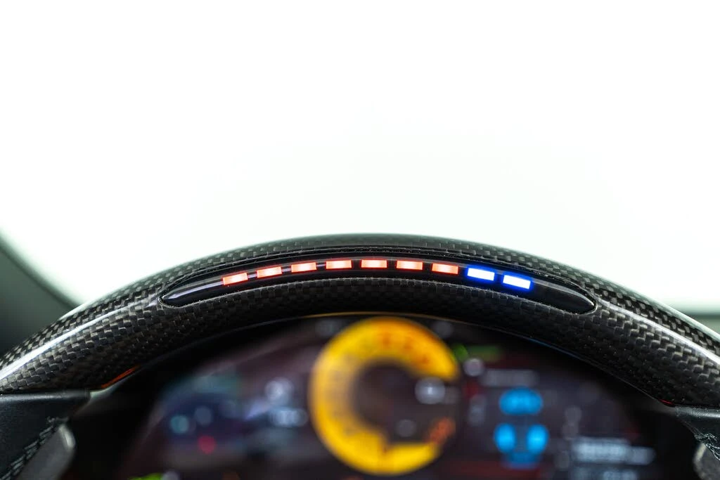 2025 Ferrari Roma Spider - Image 19 of 31